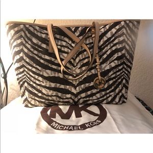 Michael Kors Tote 👜!